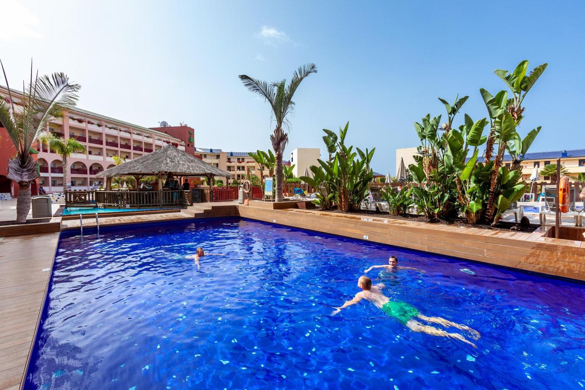 Jacaranda Hotel 4*